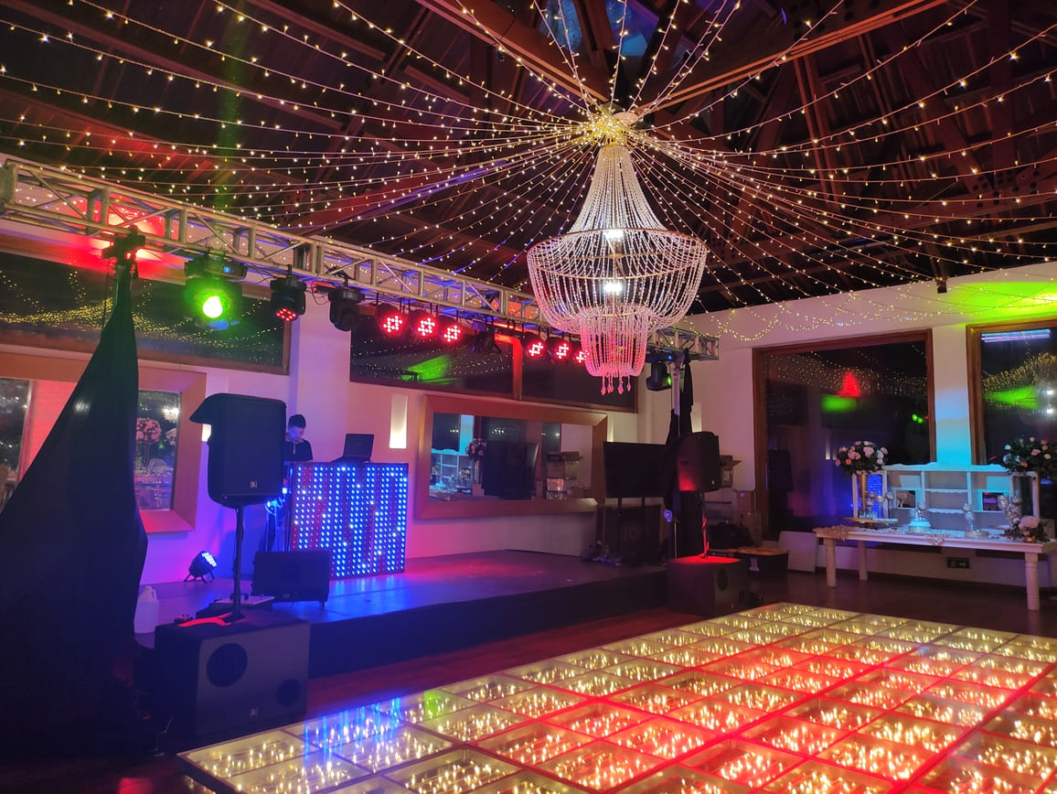 iluminacion y show de sonido y luces